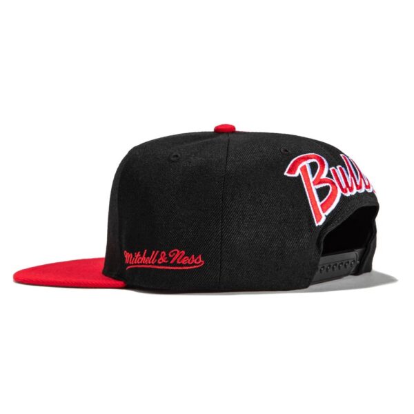 Mitchell and ness bulls rear script - Imagen 3